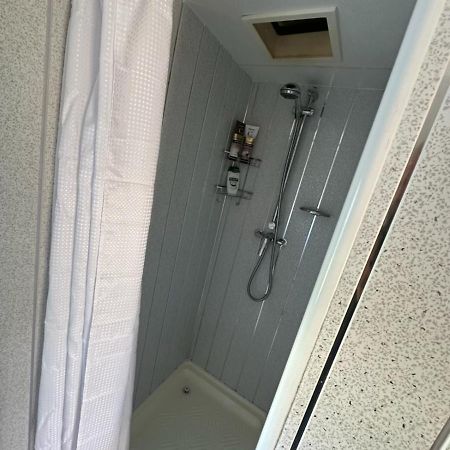 Tracey'S Hideaway - With Hot Tub & Amazing Views Llanasa Exterior foto