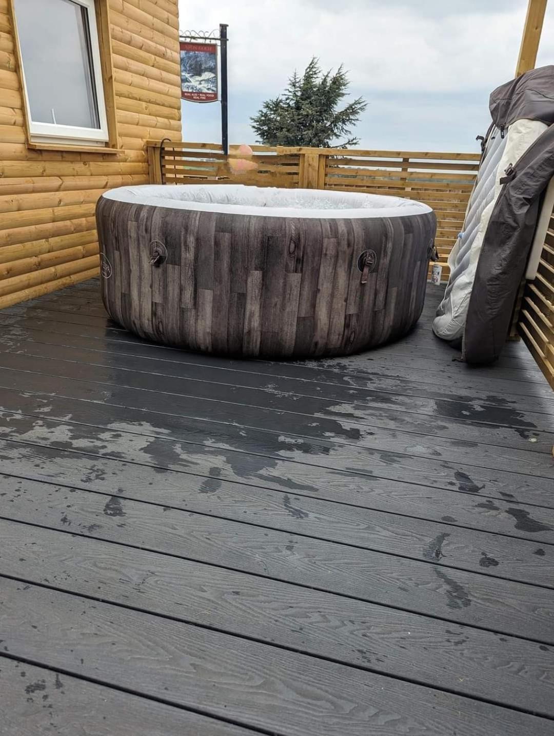 Tracey'S Hideaway - With Hot Tub & Amazing Views Llanasa Exterior foto